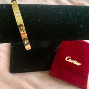 Gold bracelet with sparkles ✨🌼